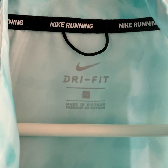 Women’s Plus Nike Dri-Fit Jacket- 2X - Picture 3 of 3